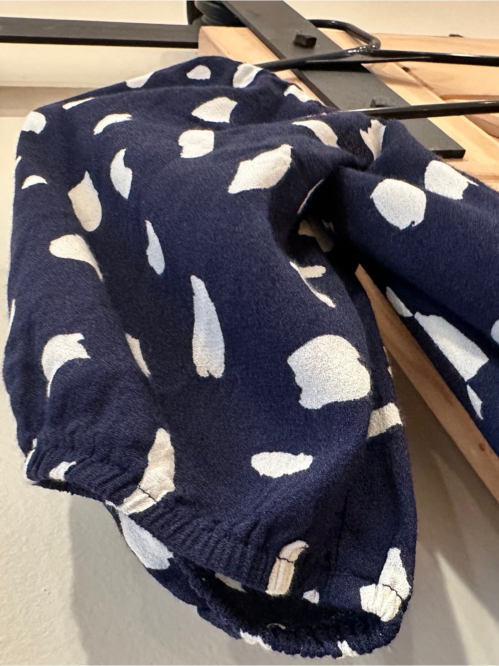 Reformation Zippy Dress Navy White Abstract Print Puff Sleeve Midi Dress Size 4P - Picture 15 of 16
